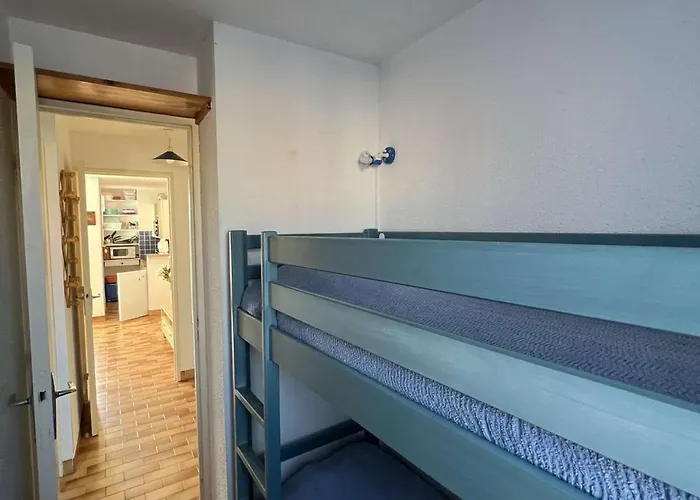 Appartement T2 Avec Parking Et Ascenseur à 100m De La - Animaux Acceptés, 34300 Cap D'agde - Fr-1-702-40 *