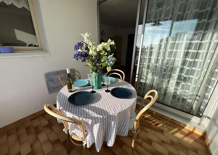 T2 Avec Parking Et Ascenseur à 100m De La - Animaux Acceptés, 34300 Cap D'agde - Fr-1-702-40 Appartement Agde